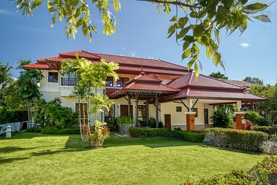 LAG22206: Luxurious Lakeview Villa in Laguna Phuket - A Rare Gem with Unlimited Potential. Photo #16