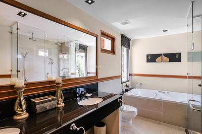 LAG22206: Luxurious Lakeview Villa in Laguna Phuket - A Rare Gem with Unlimited Potential. Photo #43