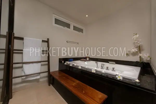 RAW22381: Seaside Elegance with Panoramic Views and Contemporary Comfort 2 Bedroom Suite in Rawai for Sale. Fotoğraf #16