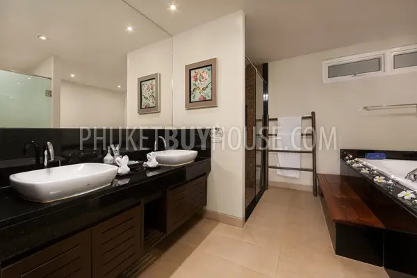 RAW22381: Seaside Elegance with Panoramic Views and Contemporary Comfort 2 Bedroom Suite in Rawai for Sale. Fotoğraf #30