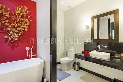 NAI7048: Nai Harn Villa with Private Garden and Pool. Photo #21