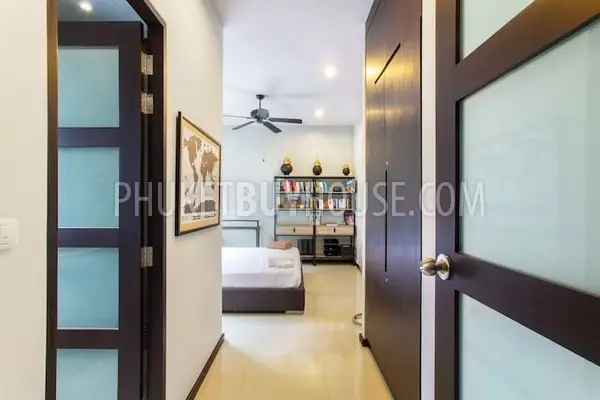 NAI7048: Nai Harn Villa with Private Garden and Pool. Photo #29