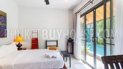 NAI7048: Nai Harn Villa with Private Garden and Pool. Photo #24