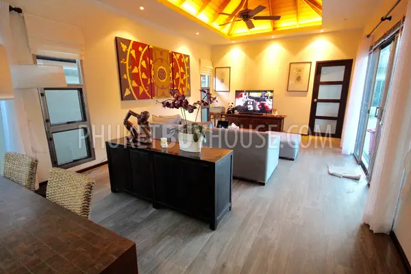 NAI7049: Three Bedroom Pool Villa in the Heart of Nai Harn. Photo #3