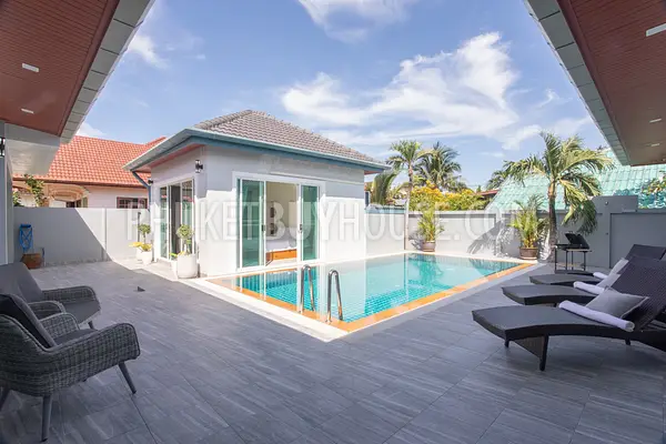 RAW22389: Inviting 4-Bedroom Villa with Private Pool Near Nai Harn and Rawai Beaches. Photo #42