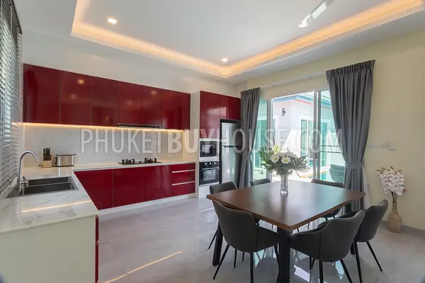 RAW22389: Inviting 4-Bedroom Villa with Private Pool Near Nai Harn and Rawai Beaches. Photo #5