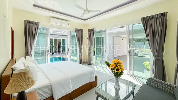 RAW22389: Inviting 4-Bedroom Villa with Private Pool Near Nai Harn and Rawai Beaches. Photo #15