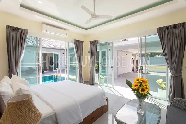 RAW22389: Inviting 4-Bedroom Villa with Private Pool Near Nai Harn and Rawai Beaches. Photo #6
