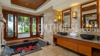 LAY22402: Villa Élan Luxury Sea View in Surin. Photo #35
