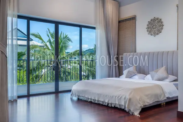 RAW22407: 4-Bedroom Villa with Saltwater Pool and Premium Interior in Rawai. Photo #7