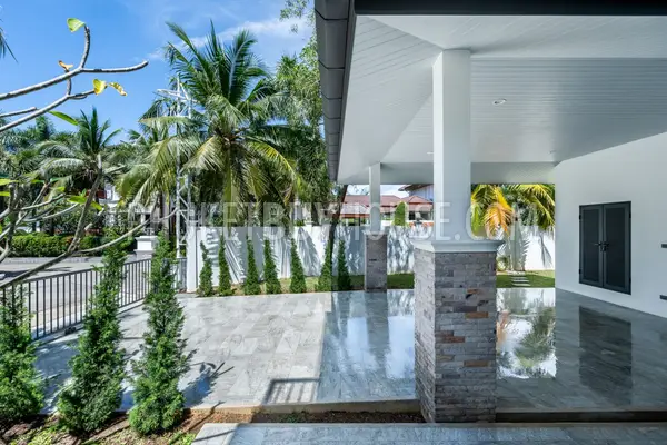 RAW22407: 4-Bedroom Villa with Saltwater Pool and Premium Interior in Rawai. Photo #30