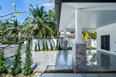 RAW22407: 4-Bedroom Villa with Saltwater Pool and Premium Interior in Rawai. Photo #30