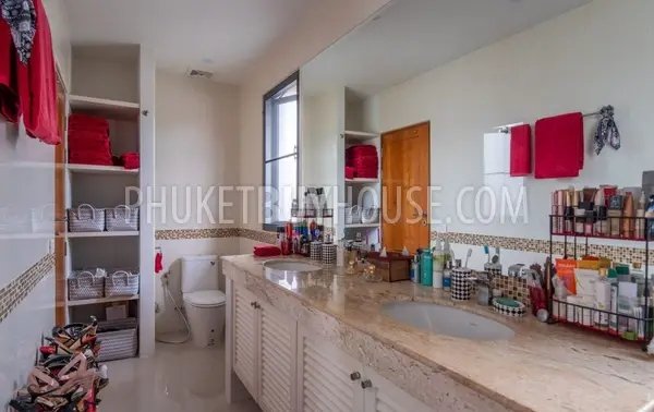 BAN7081: 3-Bedroom Pool Villa in Bang Tao. Photo #4