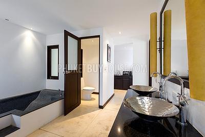 KTH7083: Spacious 1-Bedroom Apartment in Kathu. Photo #4