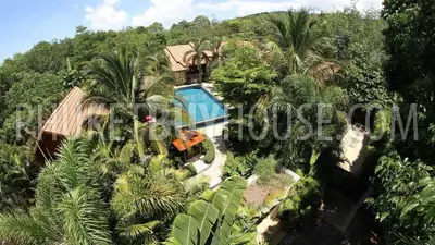 EAS7085: Grand Residence with Splendid Pool in Paklok, Thalang. Photo #11