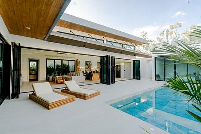 LAY22409: Fully renovated Private Pool Villa in Bangtao/Layan Beach with Lake view