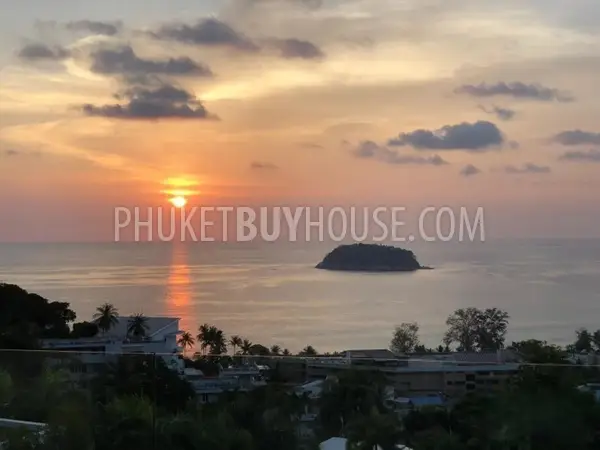 KAT22411: Stunning Two-Bedroom Sea-View Condominium for Sale in Kata . 照片 #2