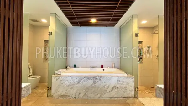 KAT22411: Stunning Two-Bedroom Sea-View Condominium for Sale in Kata . 照片 #13