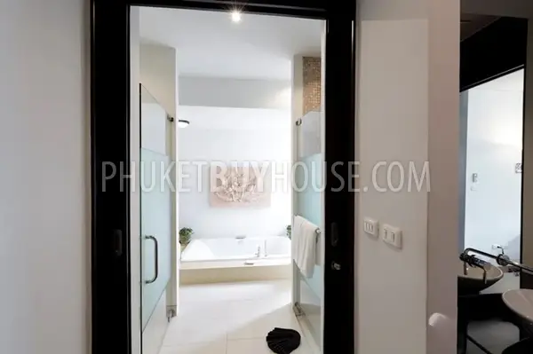 KAT22412: Spacious 3-Bedroom Condominium with Private Balcony Near Kata Beach. Photo #17