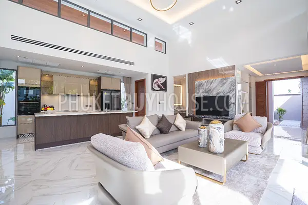 BAN7096: Stunning 4 Bedroom Villa with Private Pool in Bang Tao. Photo #14