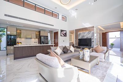 BAN7096: Stunning 4 Bedroom Villa with Private Pool in Bang Tao. Photo #14