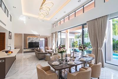 BAN7096: Stunning 4 Bedroom Villa with Private Pool in Bang Tao. Photo #9
