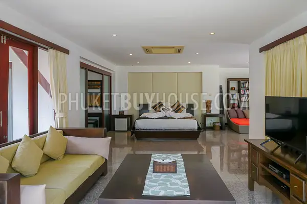 PAT7099: Glorious Villa with 5 bedrooms in Patong. Photo #27