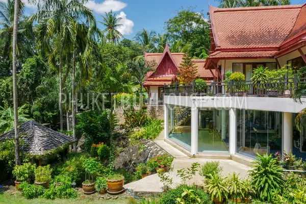 PAT7099: Glorious Villa with 5 bedrooms in Patong. Photo #34