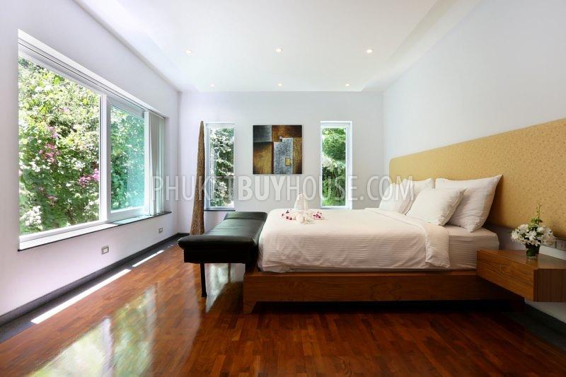 SUR7100: Elegant 9-Bedroom Villa in Surin Area. Photo #10