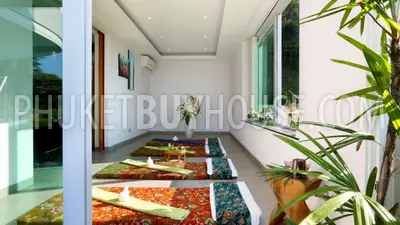 SUR7100: Elegant 9-Bedroom Villa in Surin Area. Photo #28