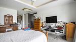 PAT22424: Stunning Penthouse with Breathtaking Views and Private Pool in Patong. 缩略图 #5