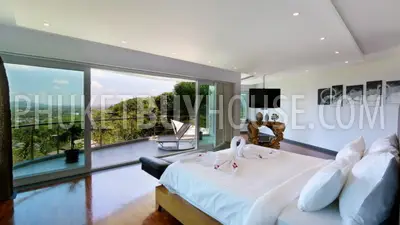 SUR7100: Elegant 9-Bedroom Villa in Surin Area. Photo #31