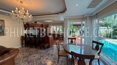 LAG22696: Elegant 4-Bedroom Villa with Private Pool in Laguna. 照片 #31