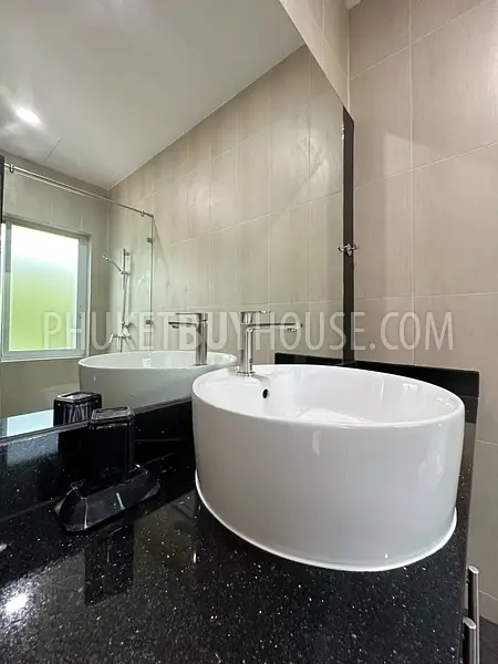 CHE22721: 3-Bedroom Pool Villa on 1,145 m² Land Plot in Cherngtalay. Photo #32