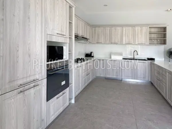 CHE22721: 3-Bedroom Pool Villa on 1,145 m² Land Plot in Cherngtalay. Photo #47