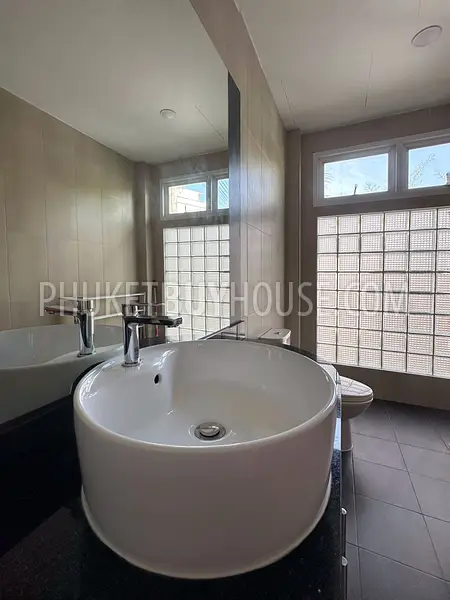 CHE22721: 3-Bedroom Pool Villa on 1,145 m² Land Plot in Cherngtalay. Photo #35