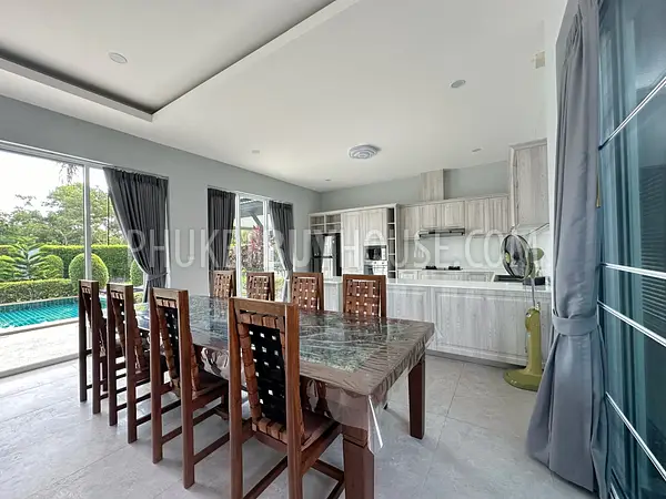 CHE22721: 3-Bedroom Pool Villa on 1,145 m² Land Plot in Cherngtalay. Photo #4