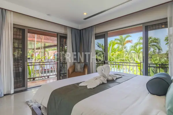 RAW22728: Exclusive 6-bedroom Luxury Lakefront Villa close to Nai Harn beach, Phuket. Photo #3