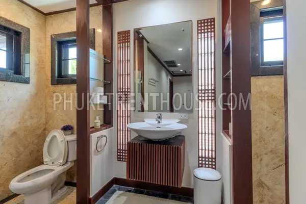 RAW22728: Exclusive 6-bedroom Luxury Lakefront Villa close to Nai Harn beach, Phuket. Photo #7