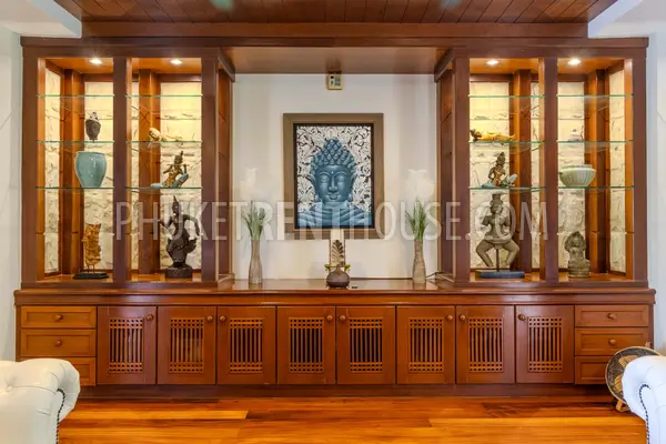 RAW22728: Exclusive 6-bedroom Luxury Lakefront Villa close to Nai Harn beach, Phuket. Photo #25
