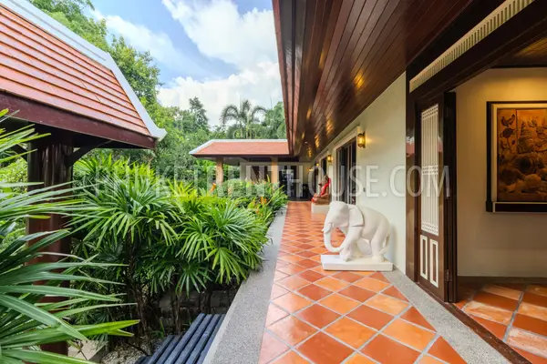 RAW22728: Exclusive 6-bedroom Luxury Lakefront Villa close to Nai Harn beach, Phuket. Photo #46