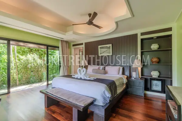 RAW22728: Exclusive 6-bedroom Luxury Lakefront Villa close to Nai Harn beach, Phuket. Photo #18