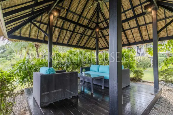 RAW22728: Exclusive 6-bedroom Luxury Lakefront Villa close to Nai Harn beach, Phuket. Photo #31