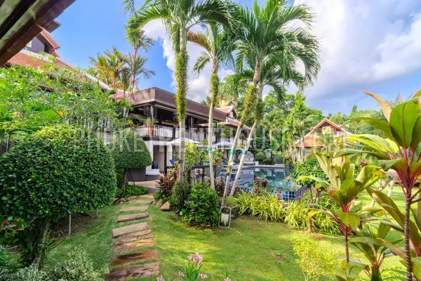 RAW22728: Exclusive 6-bedroom Luxury Lakefront Villa close to Nai Harn beach, Phuket. Photo #51
