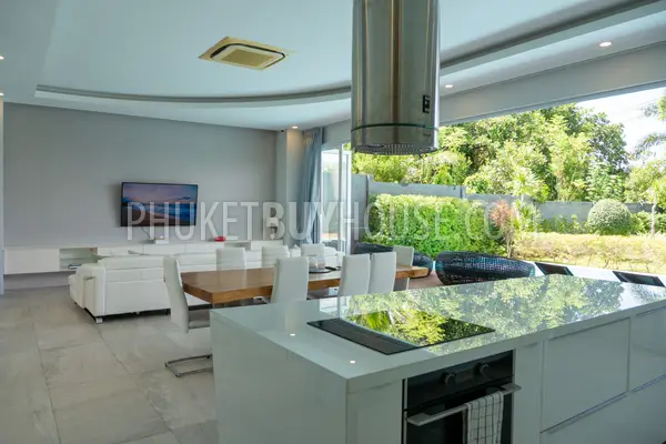 CHE22729: 4-Bedroom Pool Villa with Gym, Games Room & Solar Energy, Cherngtalay. Photo #14