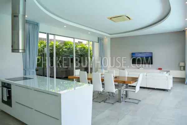 CHE22729: 4-Bedroom Pool Villa with Gym, Games Room & Solar Energy, Cherngtalay. Photo #16