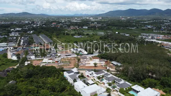 CHE22729: 4-Bedroom Pool Villa with Gym, Games Room & Solar Energy, Cherngtalay. Photo #31