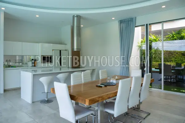 CHE22729: 4-Bedroom Pool Villa with Gym, Games Room & Solar Energy, Cherngtalay. Photo #10