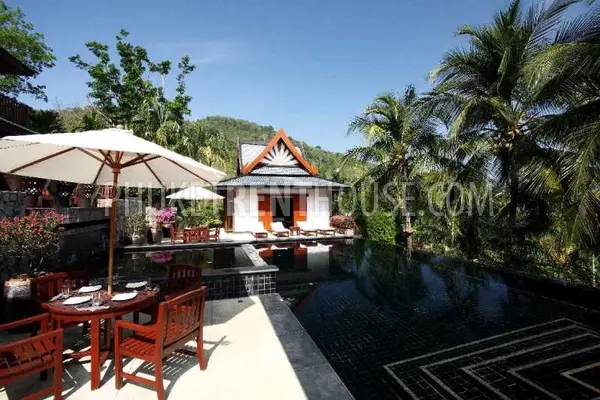 KAM8267: 7 Bedroom Villa on Naka hill. Photo #7