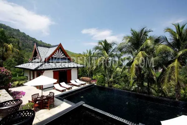 KAM8267: 7 Bedroom Villa on Naka hill. Photo #8